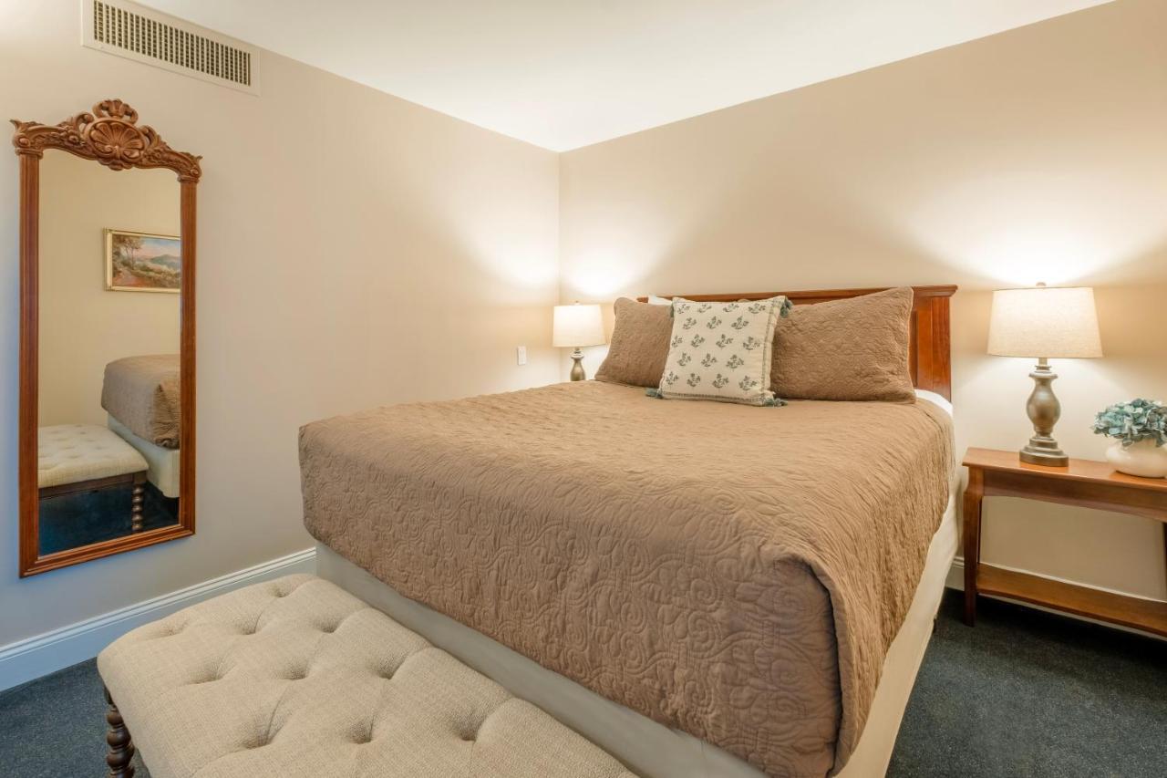 Red Coach Inn Niagara Falls Bagian luar foto