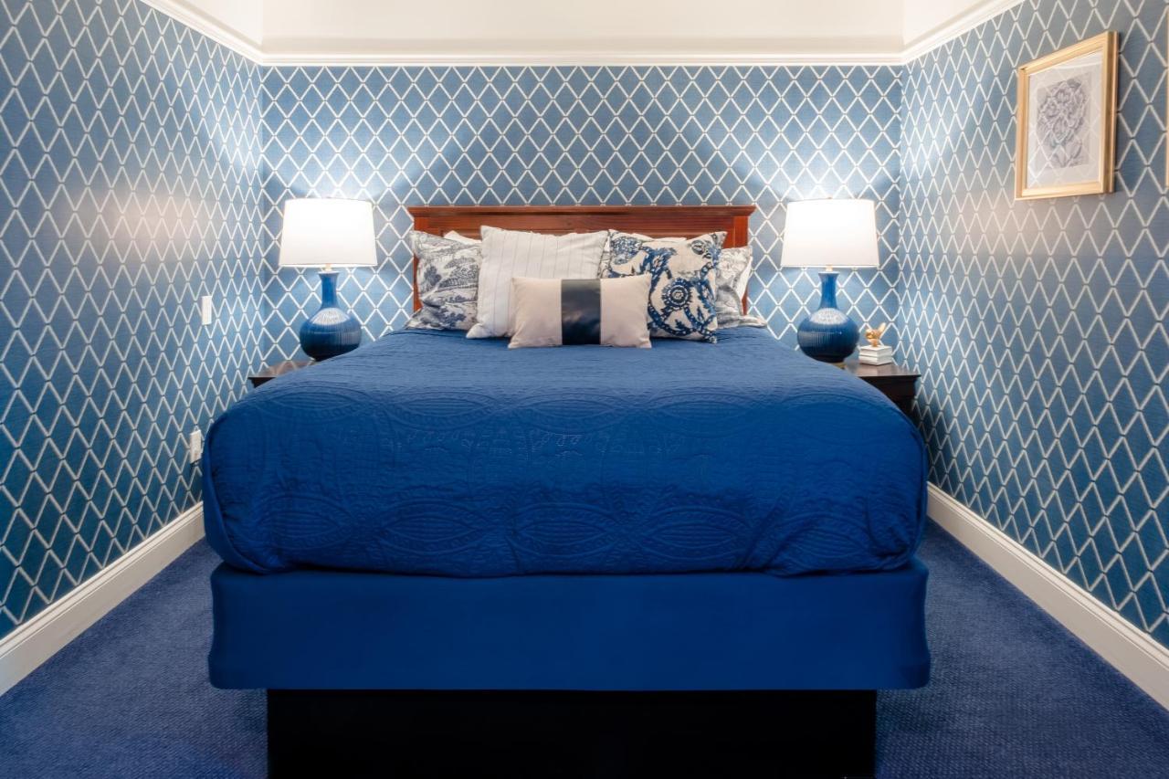 Red Coach Inn Niagara Falls Bagian luar foto